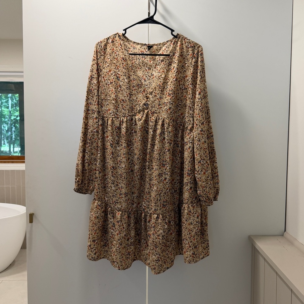 SHEIN Beige Maternity Floral Tiered Long-Sleeve Dress